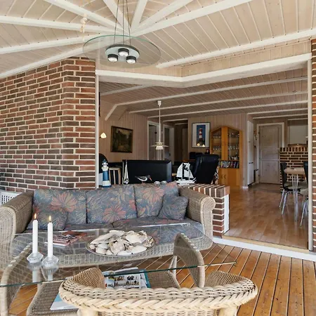 4 Bedroom Gorgeous In