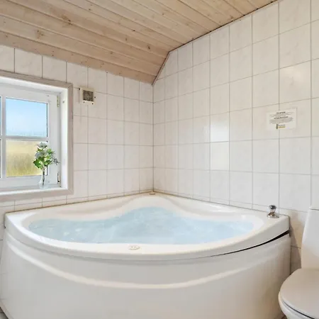 Dom wakacyjny 4 Bedroom Gorgeous In