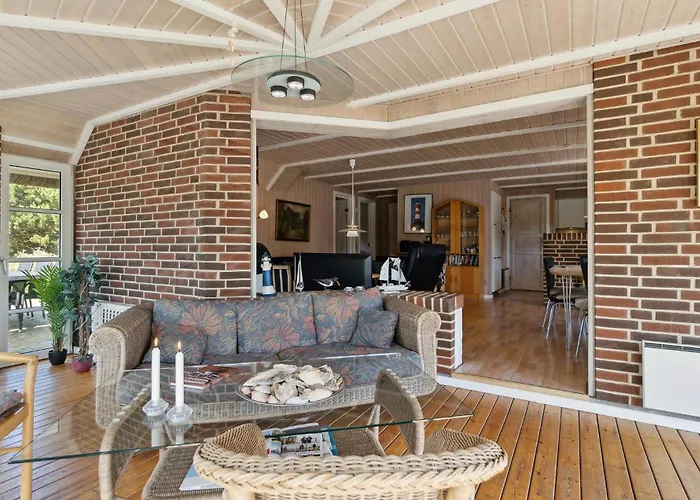 4 Bedroom Gorgeous In