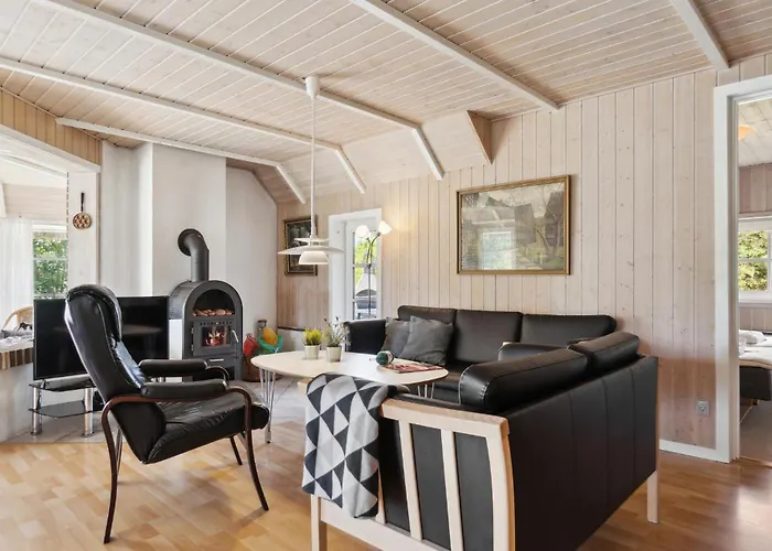 4 Bedroom Gorgeous In *